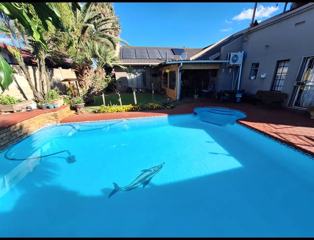 4 BEDROOM HOUSE FOR SALE IN VANDERBIJLPARK SE 6